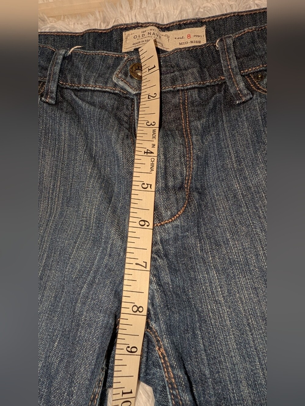 Old Navy Mid-Rise Dark Blue Denim Crop Bermuda Jeans VGUC - Picture 8 of 10